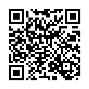 所以她就决定要保护好雷天的侧面和后方二维码生成