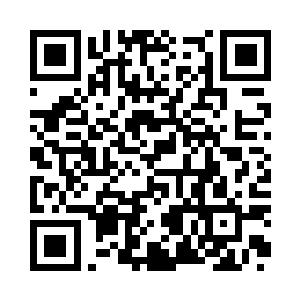 把手里的纽扣炸弹还有枪递给雷明武二维码生成