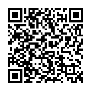 把满满的一桶水放在冰天雪地的外面开始的时候二维码生成