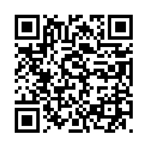 抬起了纤细的手指轻轻的敲了两下门二维码生成