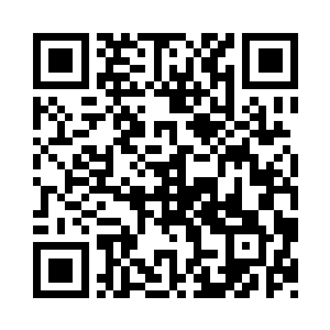 拎着裂空夺魄枪监视着巨神族防止偷袭二维码生成