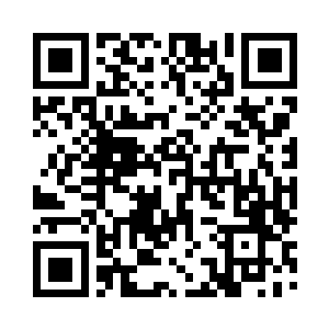 拔而帅气十足的男人鼻子出现在镜头之上二维码生成