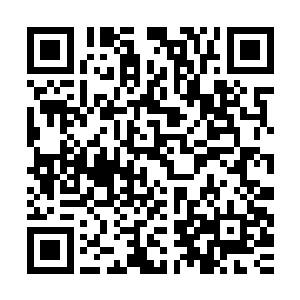 换了小巴车――这是陈小练出面从几个打砸抢的暴徒手里夺来的二维码生成