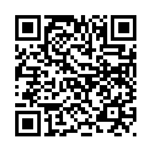 据说他挡着的半边脸因火灾而毁容二维码生成