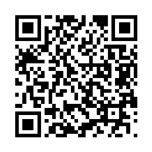 据说她一个人引得好几个男生争风吃醋二维码生成