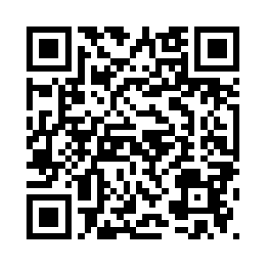 收了腿对巴克做了个很藐视的中指二维码生成