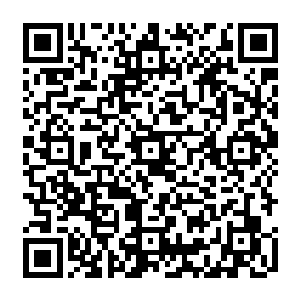 散修们也敏感的察觉到周围原本熟悉一段时日不再有排斥的修仙者们态度突然都变了二维码生成