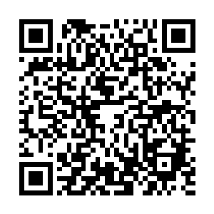 方才奴才找世子爷的路上听到那黄兴海被人扔进了……二维码生成