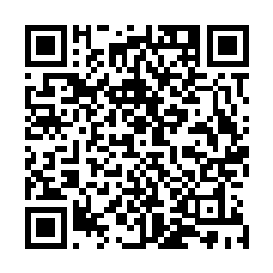 方才那些异样的感觉却只不过是在她的脑海里一闪而过罢了二维码生成