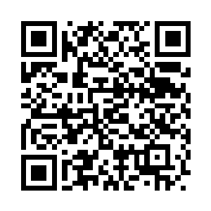 方运静静地望着前方一头巨大的深暗乌贼二维码生成