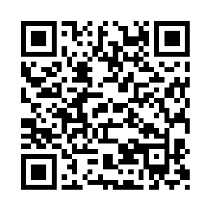 旁边的黑衣美女冷笑嘴角泛起一抹不屑之意二维码生成