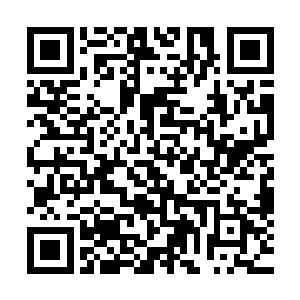 无垢剑的剑锋在信封里行走时遇到了无数条极细又坚韧的气息二维码生成