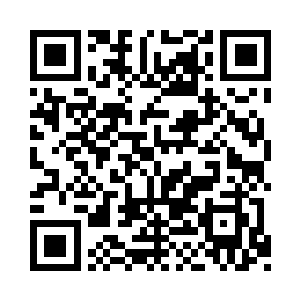 无数的各种芯片正被机器人装配到电路板上二维码生成