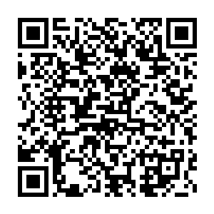 时不时的拿着纸片去和地图上标出来的那些有名有姓的富户做比对二维码生成