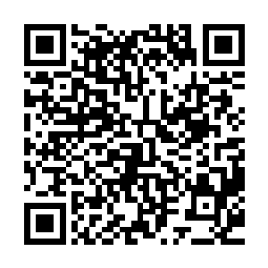 是指任何一种能把书面字符用可变长度信号来表示的编码方式二维码生成