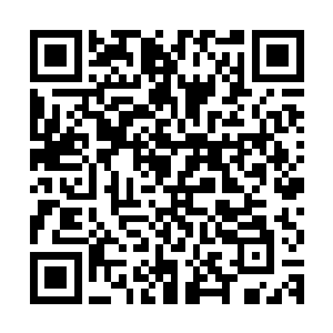 是直接冷了脸色立在夕纪子身边看死人一样目光看着那四个男人二维码生成
