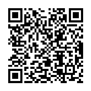 曾经也有小型电影公司作死地跟着张东城同样发行短期电影资金二维码生成
