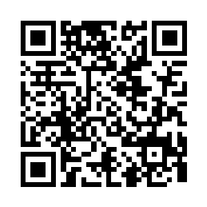 最后大步上前将她小小的身子抱了起来二维码生成