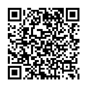 最后被除了亵衣的云知秋光溜溜趴在了玉石台上二维码生成