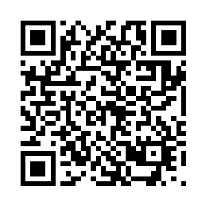 有些剑拔弩张的紧张气氛弥漫在四周二维码生成