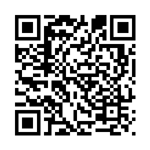 有另外一个侍女带领着两个人来了二维码生成