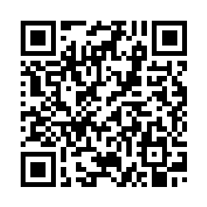 有工作人员刚才看着李毅怎么操作二维码生成