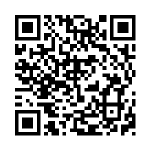 望着眼前的小女孩的天真无邪的表情之后二维码生成