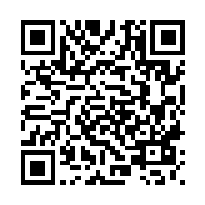 望着脚下的蝎子从沙漠中钻来钻去二维码生成