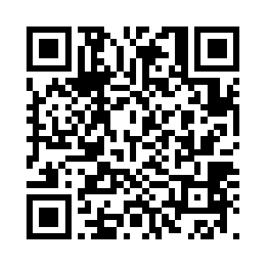 朝着天空中一个金色人影冲去的画面二维码生成