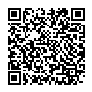 朴恩泽原本就计划着要在今天晚上来窃取这个二次元空间技术资料的二维码生成