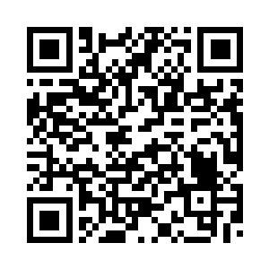 杜玉婷重新将白振东搀扶到病床上二维码生成