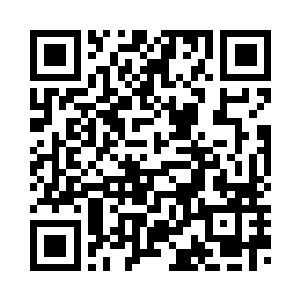 杨洛见到小男孩的时候就喜欢上了二维码生成