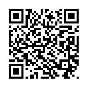 杨辰注意到两个女人眼里的复杂情绪二维码生成