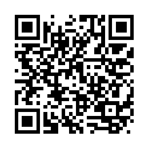果盘旁边放着一把明晃晃的水果刀二维码生成