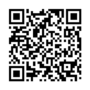 柳逸尘又将墙上的那把古剑背在了身上二维码生成