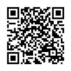 欧阳明日坐在轮椅上望着远处的灯火辉煌二维码生成