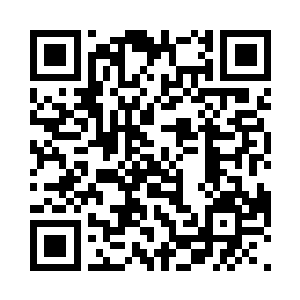 正好看见方红业和周良在一边窃窃私语二维码生成