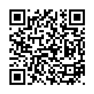 正用一种吃人的目光恶狠狠的瞪着他二维码生成