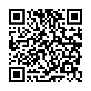 没忘把左手的喇叭对准圆球给它加了一圈火焰二维码生成