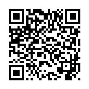 泪眼婆娑的脸上露出一抹惊喜之色二维码生成