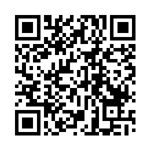 洛天蕊落寞地看着光洁如新的大理石上二维码生成