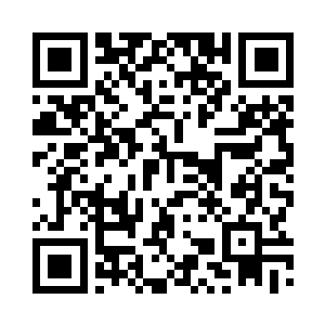 洞窟四周的墙壁上现出了一道道符箓二维码生成