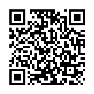 浸润水中显露的上半身胸膛曲线毕露二维码生成