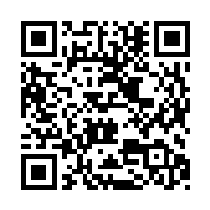 温兆华身边的那名女模特恶狠狠的盯着丁敏二维码生成