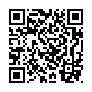 澹台天龙只见眼前有一道细微弧光二维码生成