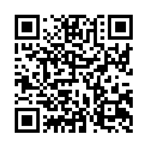 然后伸手迅速拿了几样东西放到了她面前二维码生成