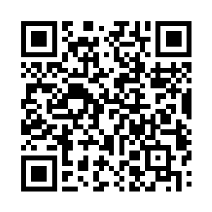 然后便静静微笑地坐在那里观看二人下棋二维码生成