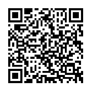然后双手推着石头块用尽全身的力气往外推……二维码生成