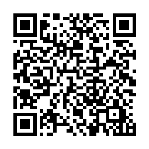 然后在300公里的范围内都能准确的感应到那个人所在的方位二维码生成