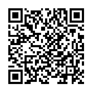 特别是当那个小商人取出一件风笛演奏了一首欢快的乐曲二维码生成